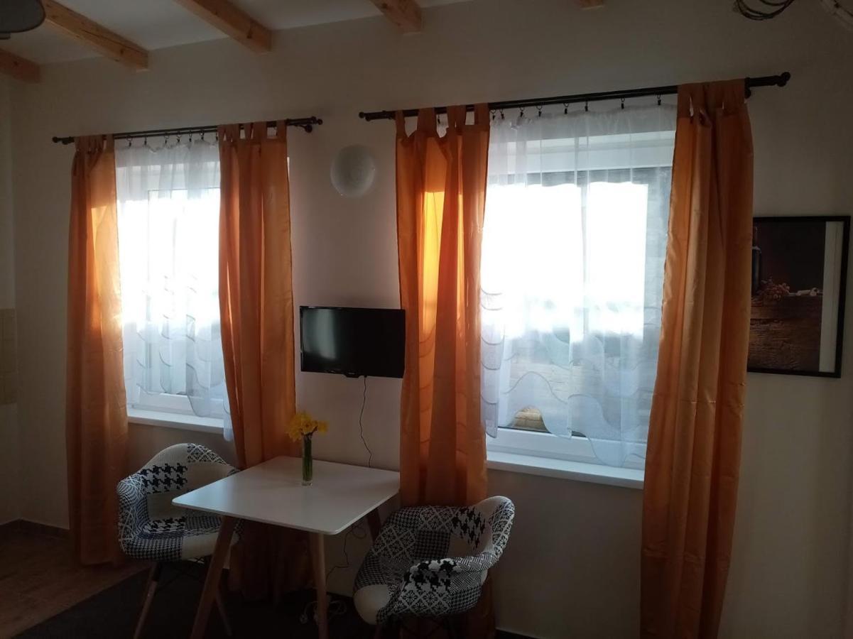 Penzion Alenka Valtice Extérieur photo