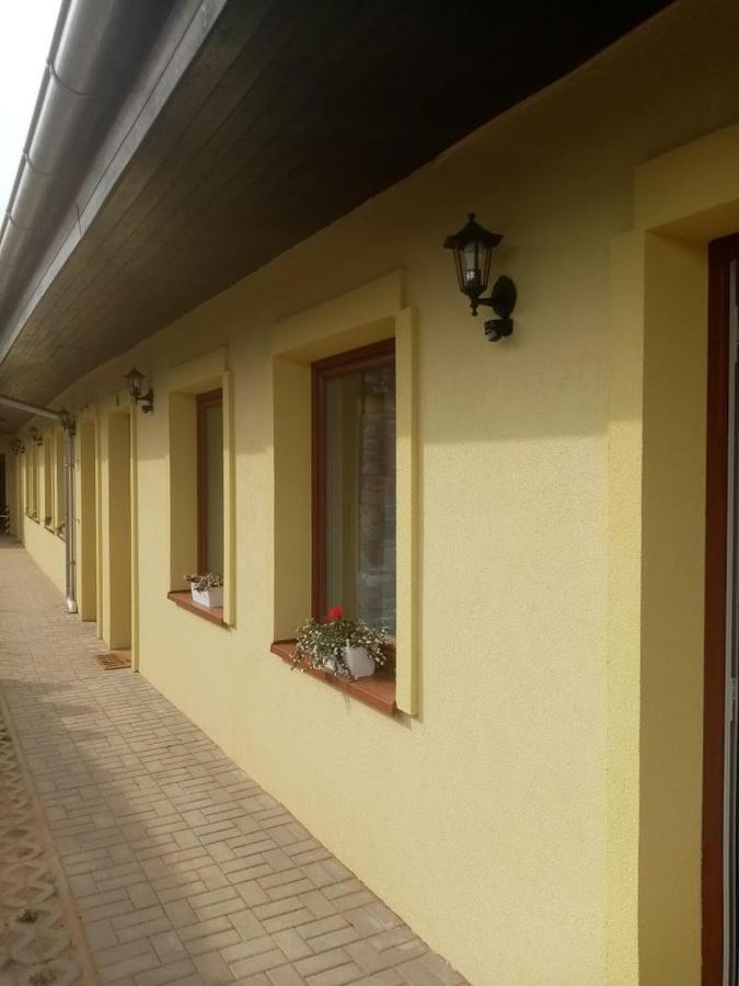Penzion Alenka Valtice Extérieur photo